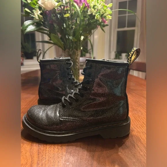 Dr. Martens 1460 Glitter Lace up boots. Junior size 2 - Picture 2 of 7